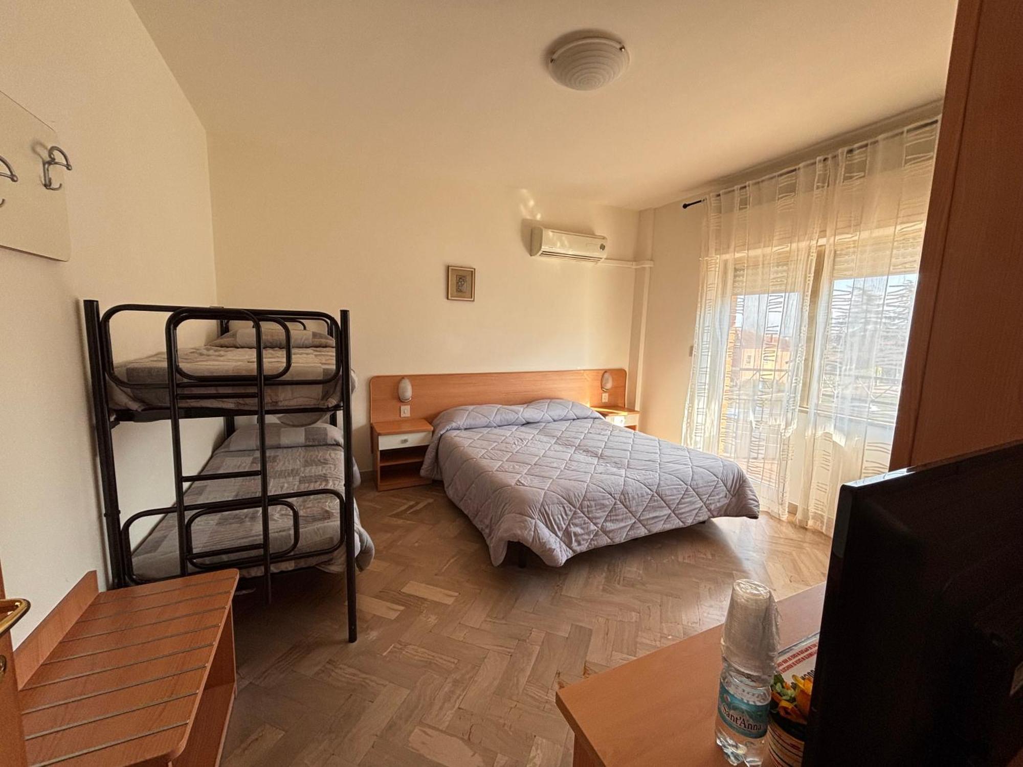 Hotel Crocenzi Σαν Μαρίνο Εξωτερικό φωτογραφία